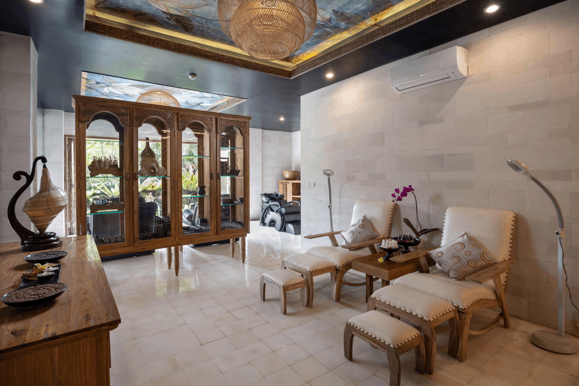 Waras Spa at Kuwarasan A Pramana Experience